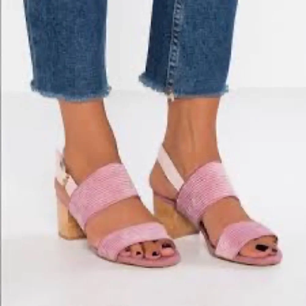 Toms Poppy Mauve Corduroy Sandals